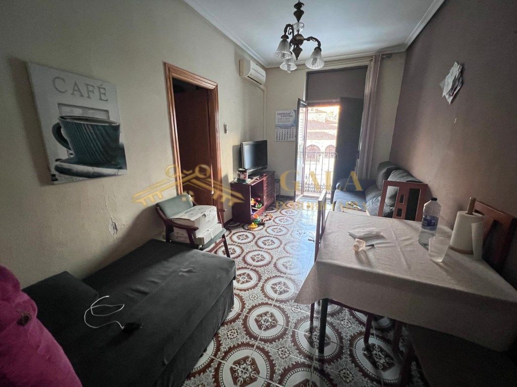 Sala d'estar de Apartament en venda en Cáceres Capital amb Aire condicionat i Moblat