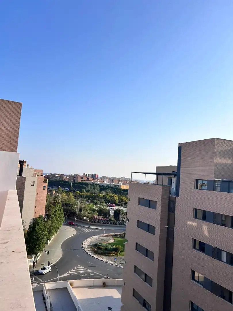 Vista exterior de Pis de lloguer en Almería amb Aire condicionat, Calefacció i Terrassa