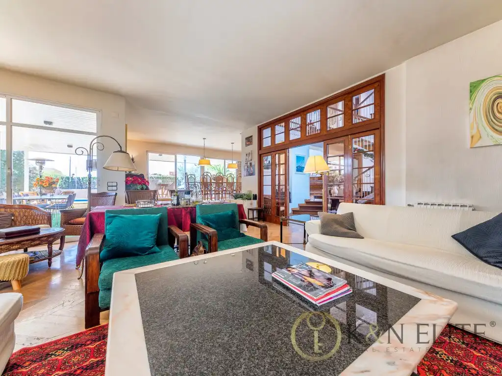 Sala d'estar de Casa o xalet en venda en Sant Joan d'Alacant amb Aire condicionat, Jardí privat i Terrassa