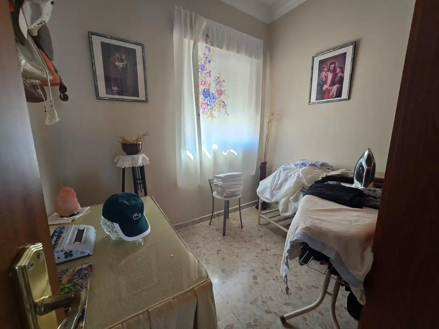 Habitación de Casa adosada en venta en Bormujos con Terraza, Trastero y Balcón