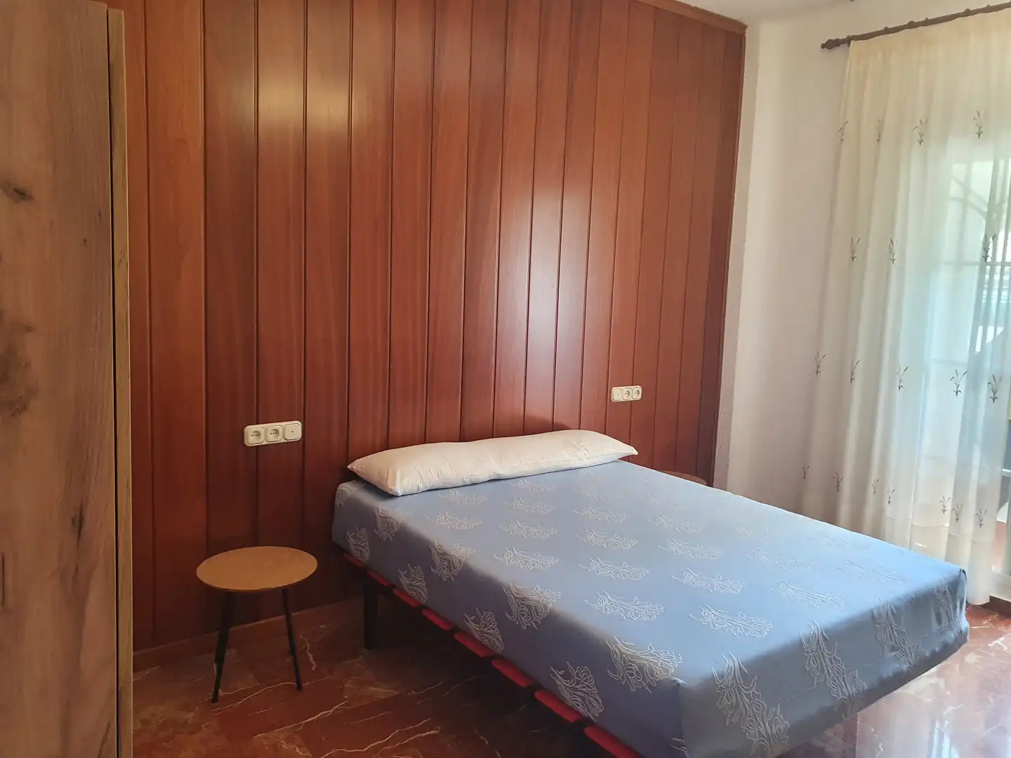 Habitación de Ático de alquiler en Granada con Aire acondicionado, Terraza y Amueblado