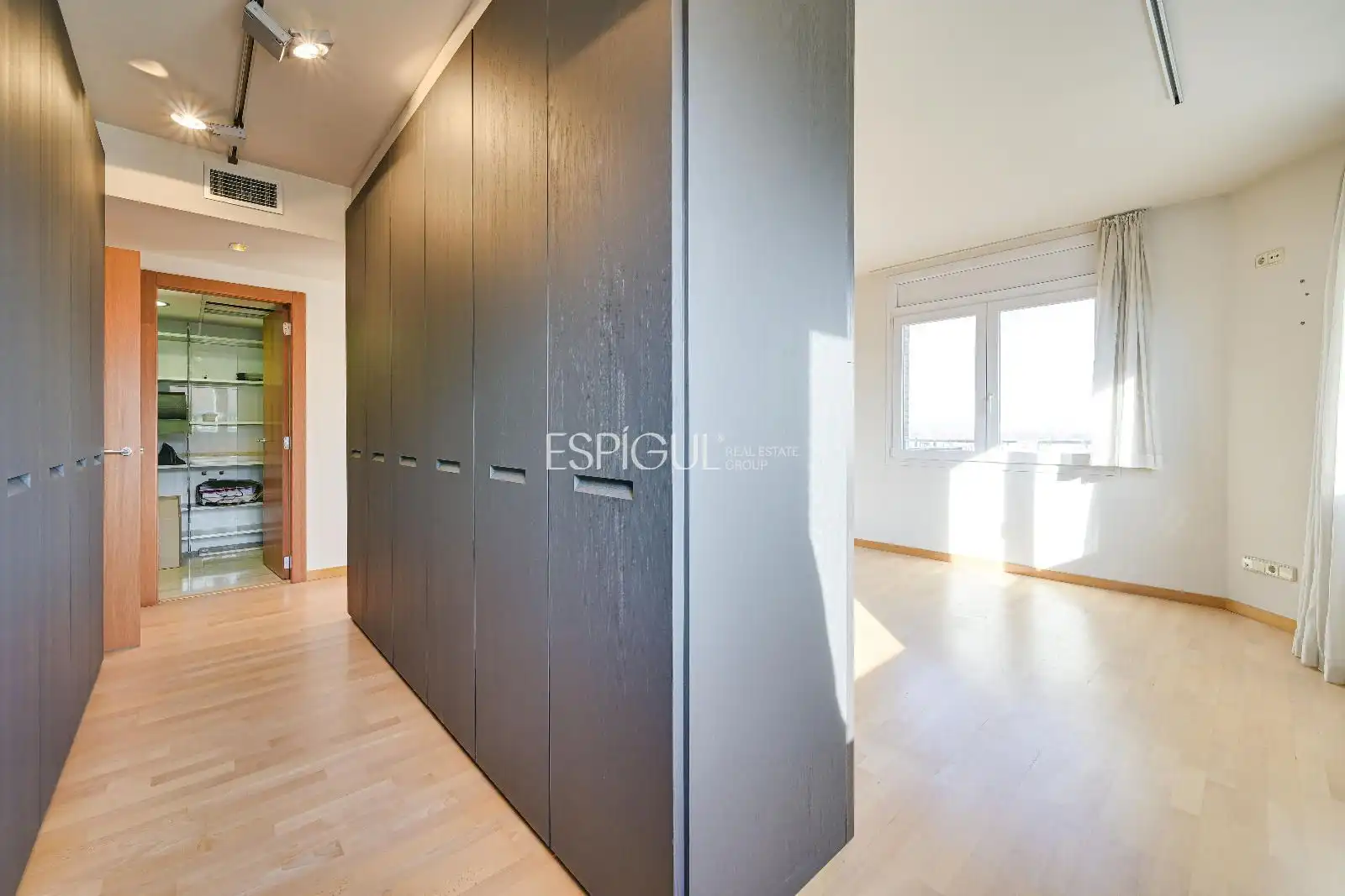 Bedroom of Attic for sale in Girona  with Air Conditioner, Heating and Terrace