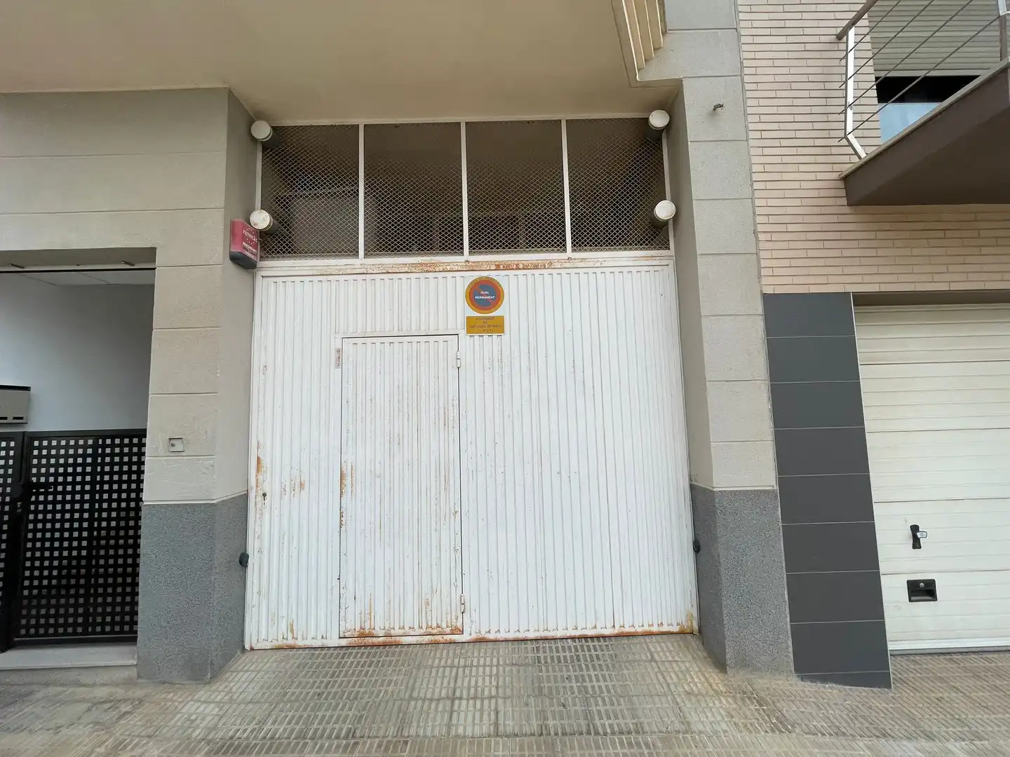 Außenansicht von Garage zum Verkauf in Sant Joan de Moró