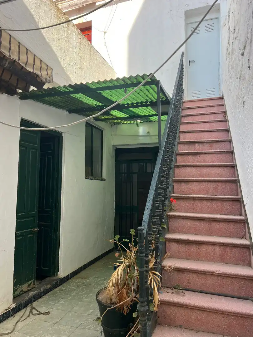 Vista exterior de Casa o xalet en venda en Coria del Río amb Balcó