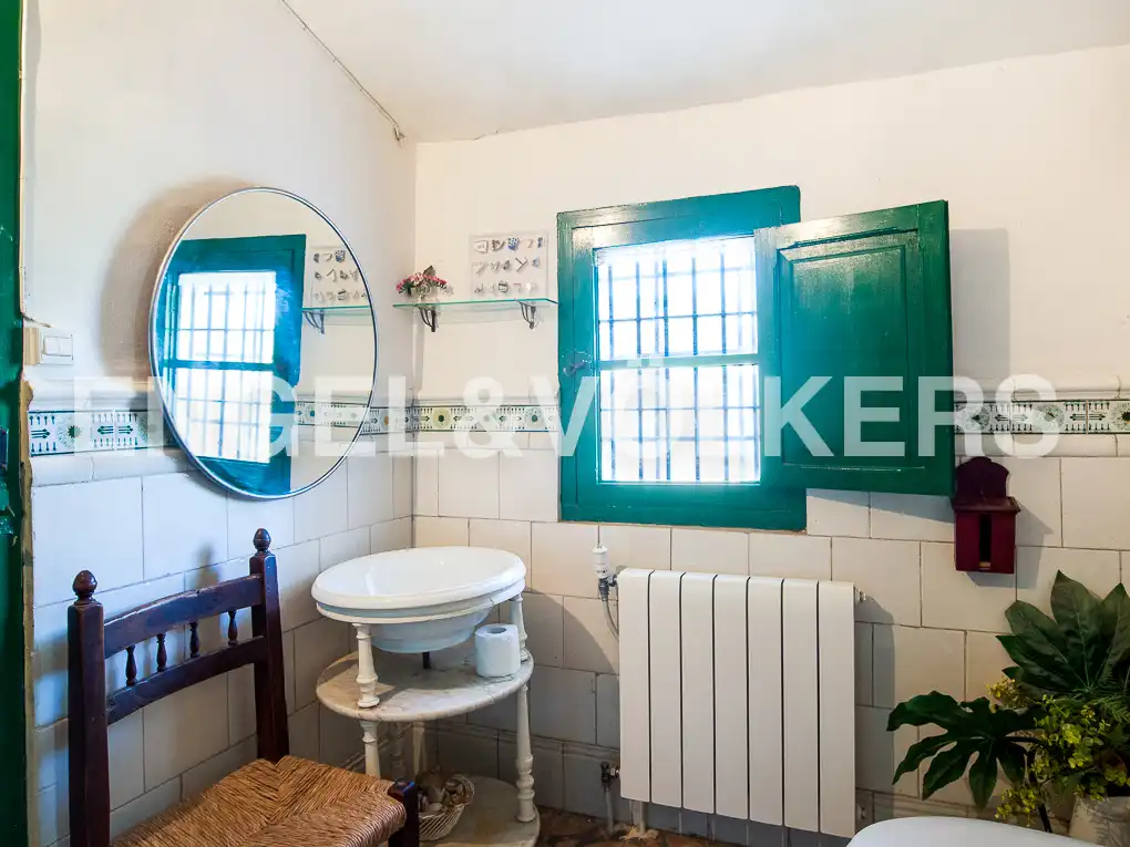 Baño de Finca rústica en venta en Segorbe con Calefacción, Jardín privado y Trastero