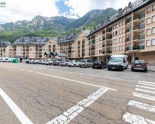 Exterior view of Flat for sale in Canfranc  with Balcony