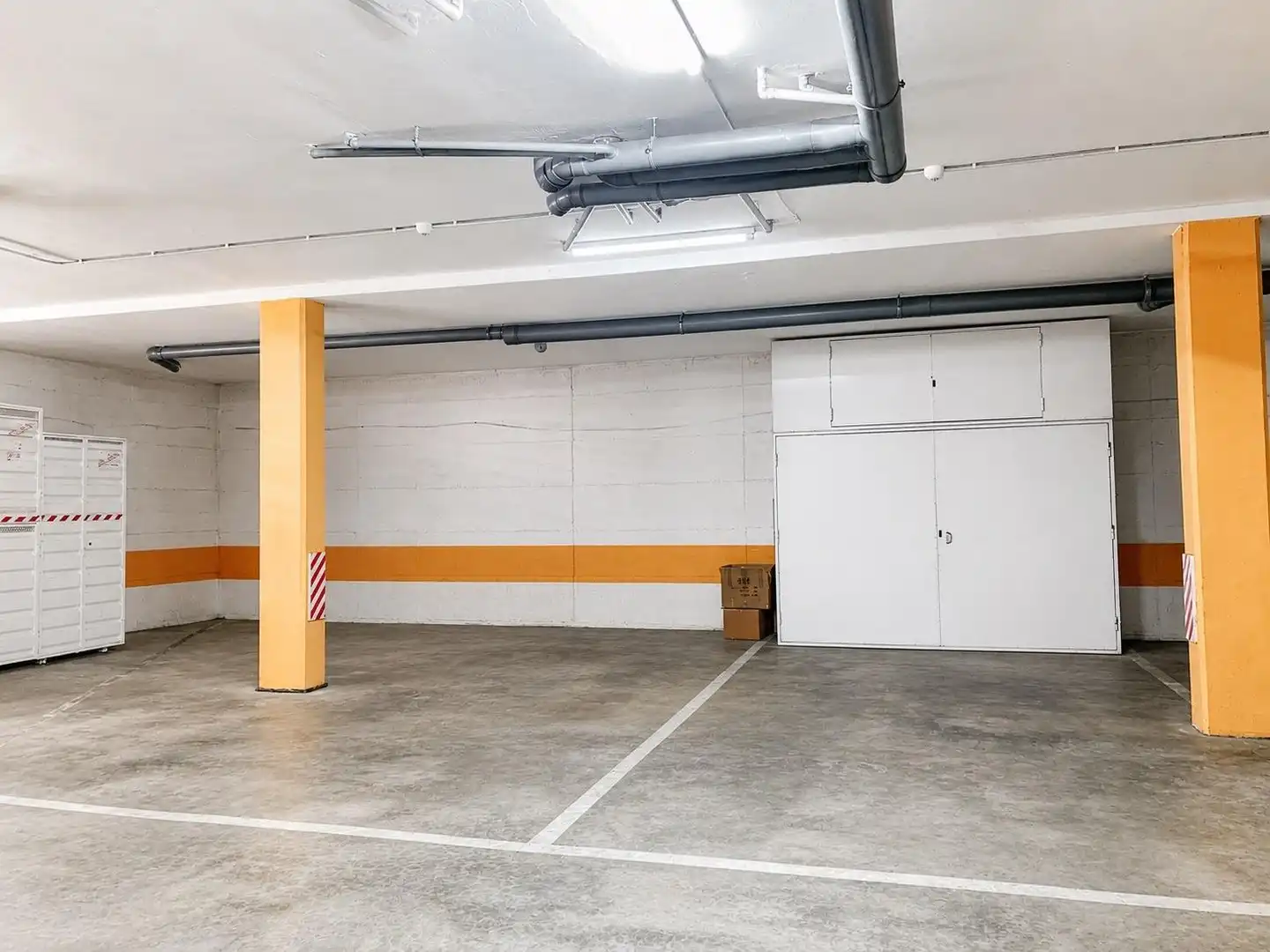 Parking de Piso de alquiler en Badalona con Calefacción, Parquet y Terraza