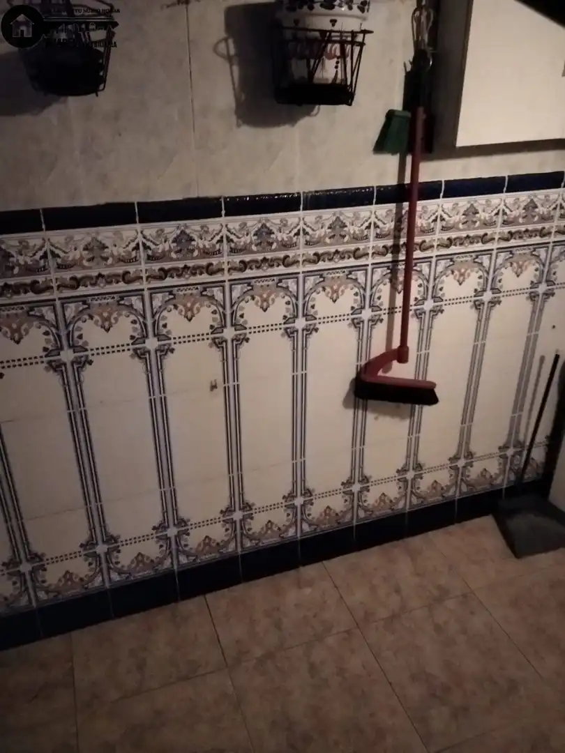 Bany de Pis en venda en Almansa amb Calefacció i Balcó