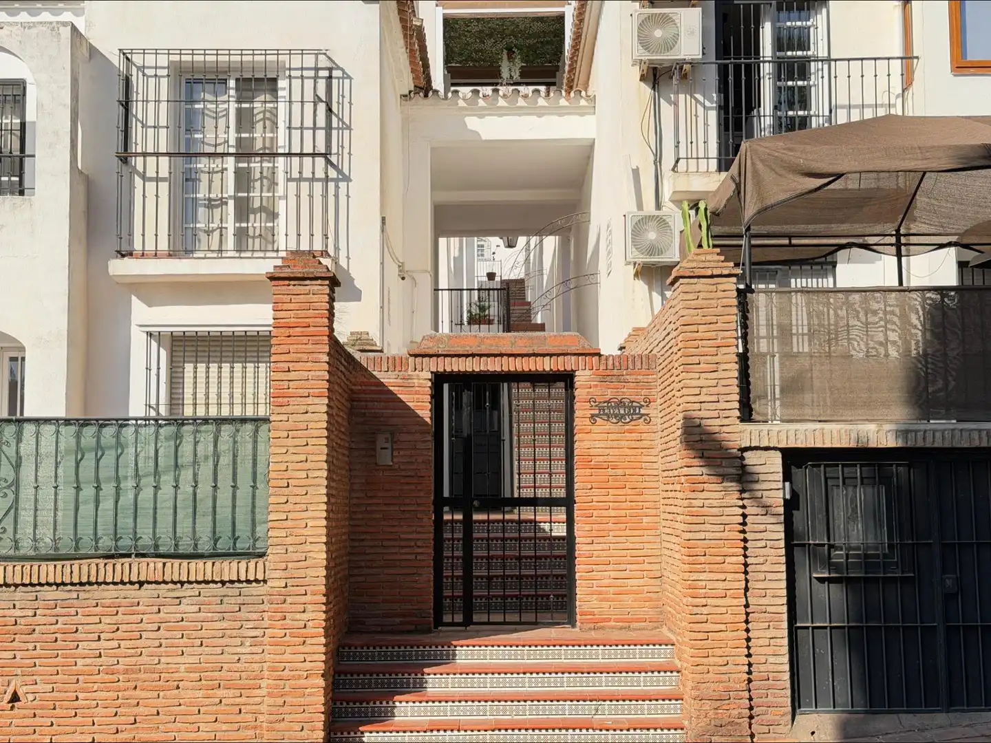 Adossat amb piscina en venda a Calle Calle Ronda del Golf Oeste 17, imagen 3