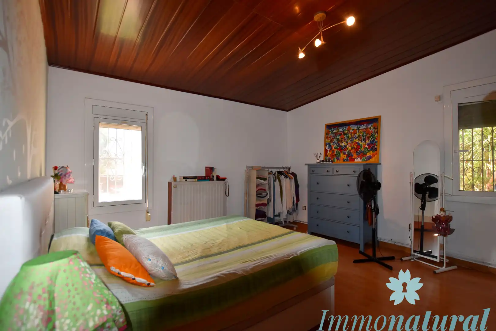 Dormitori de Casa o xalet en venda en Torrelles de Llobregat amb Calefacció, Jardí privat i Parquet