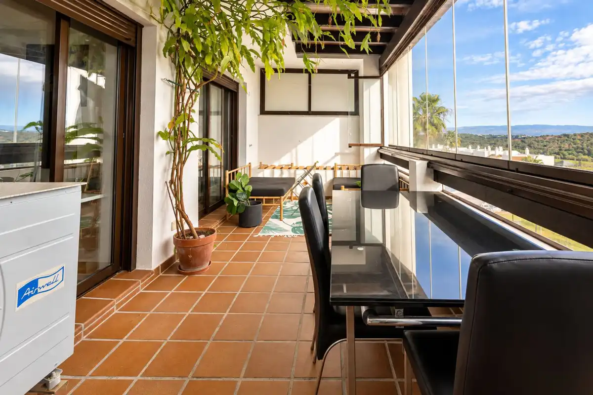 Apartment with pool to rent in La Alcaidesa