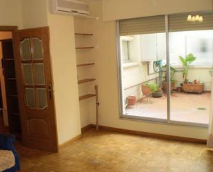 Bedroom of Flat to rent in  Madrid Capital  with Air Conditioner, Heating and Terrace