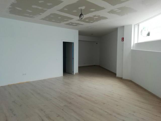 Local comercial en Alquiler en Alamín