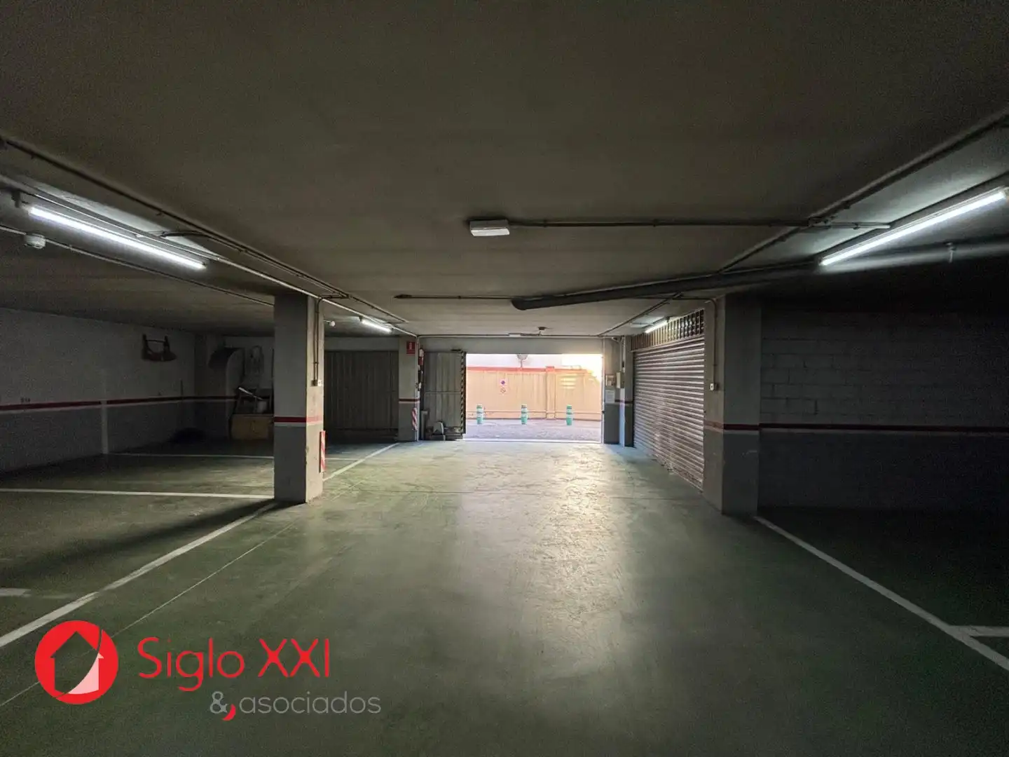 Parking avec ascenseur à louer à Piscinas, imagen 3