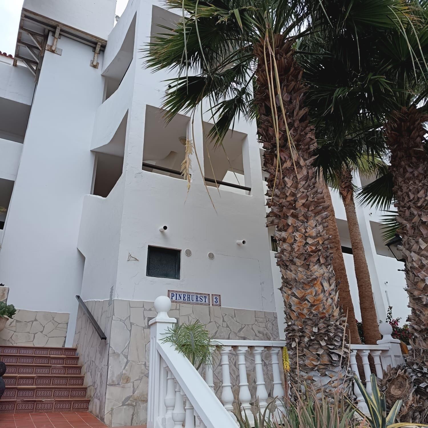 Vista exterior de Apartament en venda en San Miguel de Abona amb Jardí privat, Parquet i Terrassa