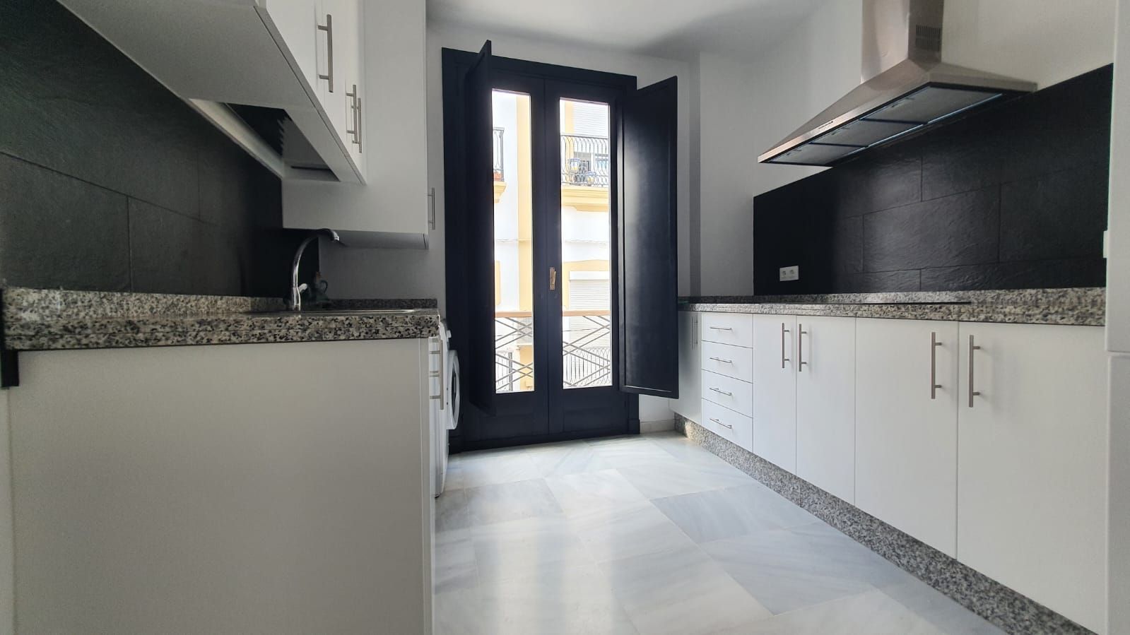Flat to rent in Calle Luna, Casco Histórico - Ribera del Marisco, Centro