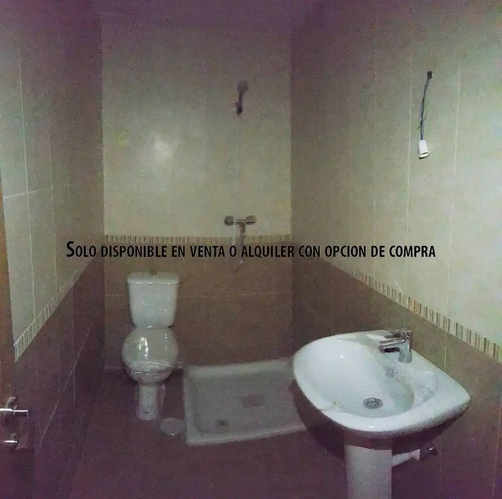 Badezimmer von Dachboden zum Verkauf in Tudela de Duero mit Heizung, Parkett und Abstellraum