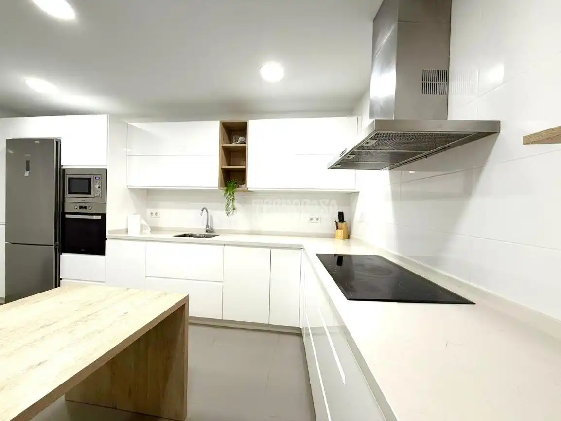 Cocina de Casa adosada en venta en Almería con Calefacción y Terraza