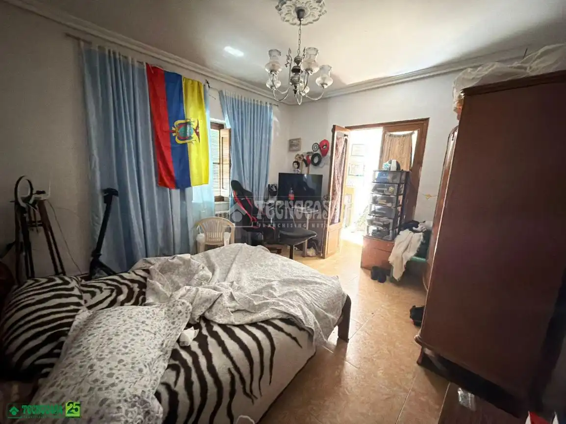 Dormitori de Casa adosada en venda en Bolaños de Calatrava amb Calefacció