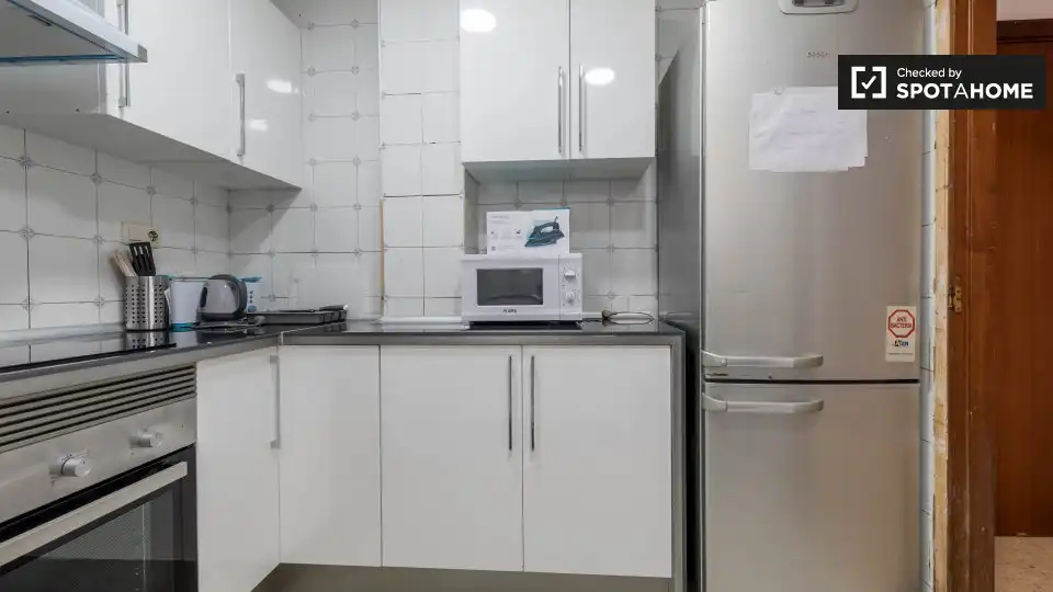Cocina de Piso de alquiler en Valencia con Aire acondicionado, Calefacción y Amueblado