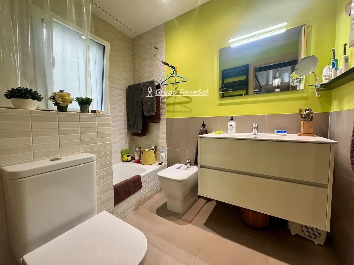 Bathroom of Flat for sale in Barcelona  with Air Conditioner, Heating and Terrace