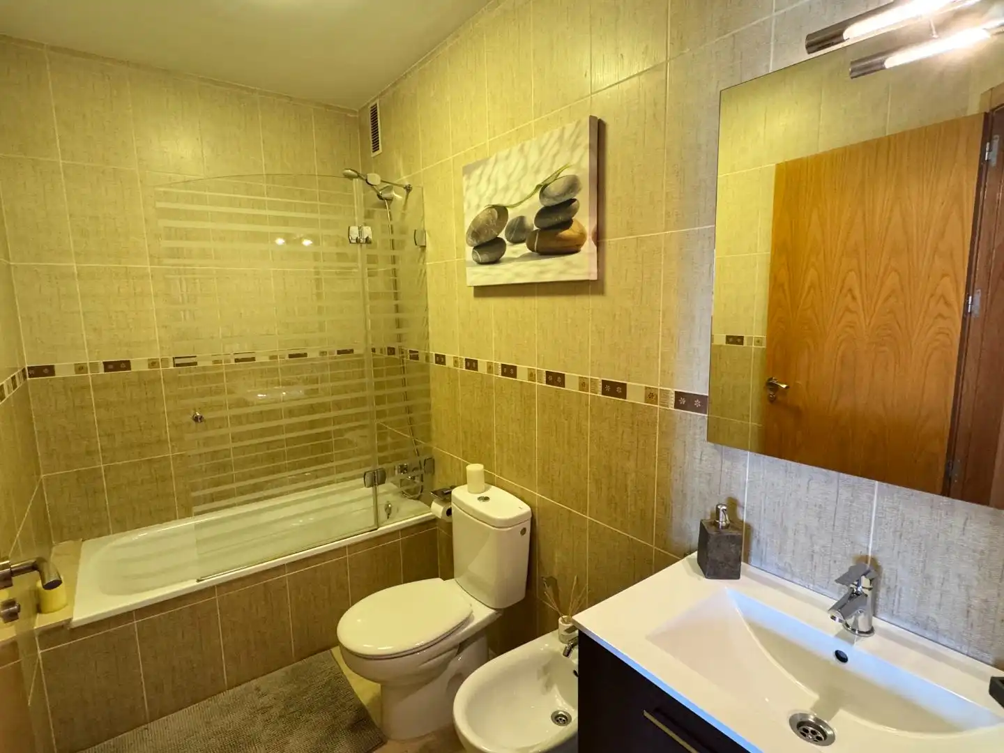 Bany de Casa adosada en venda en Vélez-Málaga amb Aire condicionat, Jardí privat i Parquet