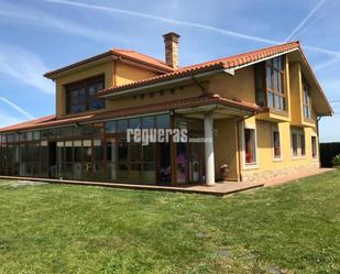 Exterior view of House or chalet for sale in Avilés  with Terrace