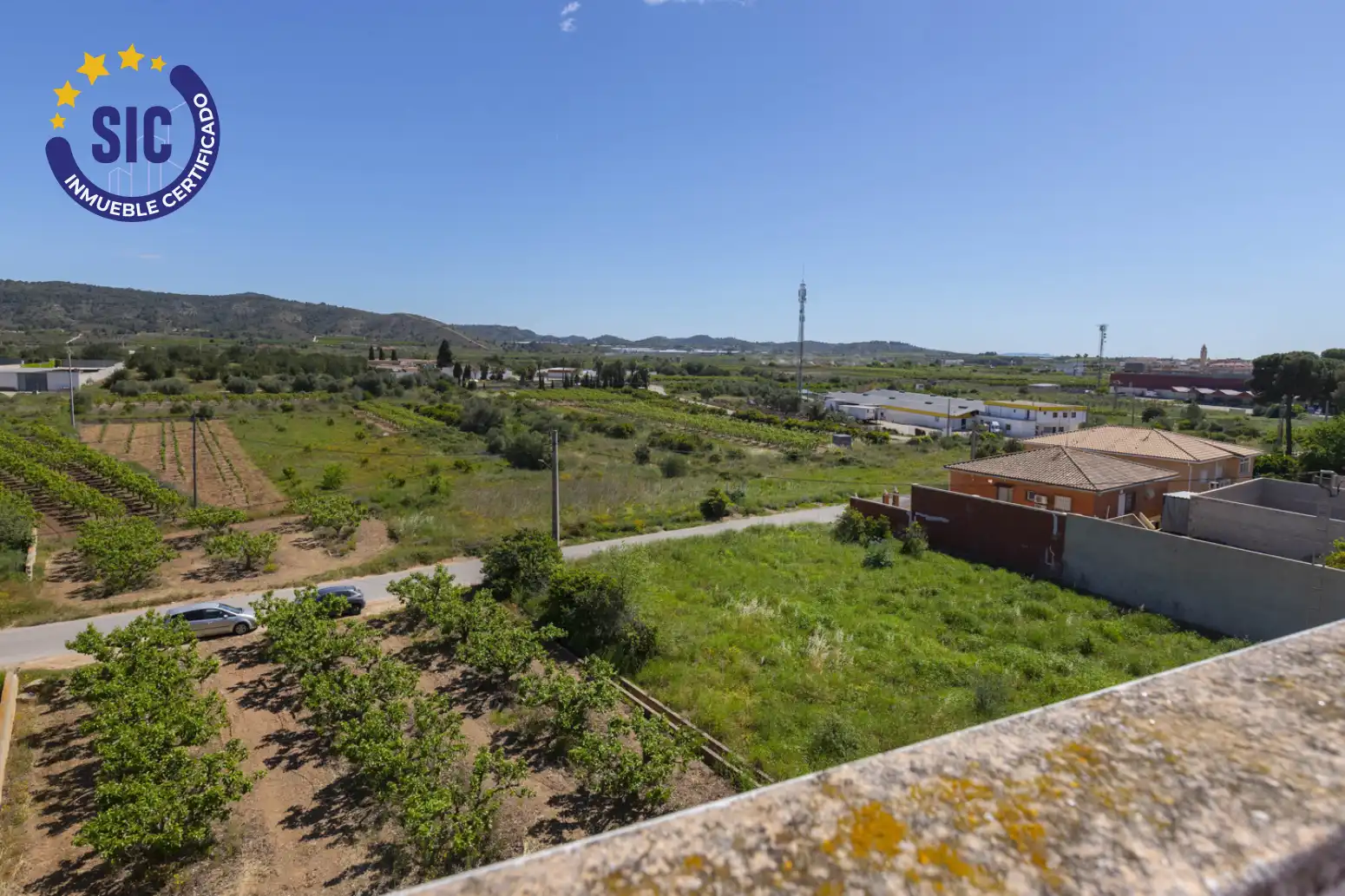 Casa adosada en venda en Llombai amb Calefacció, Terrassa i Balcó