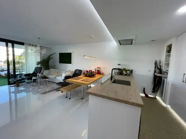 Cuina de Apartament de lloguer en Marbella amb Aire condicionat, Moblat i Es permeten mascotes
