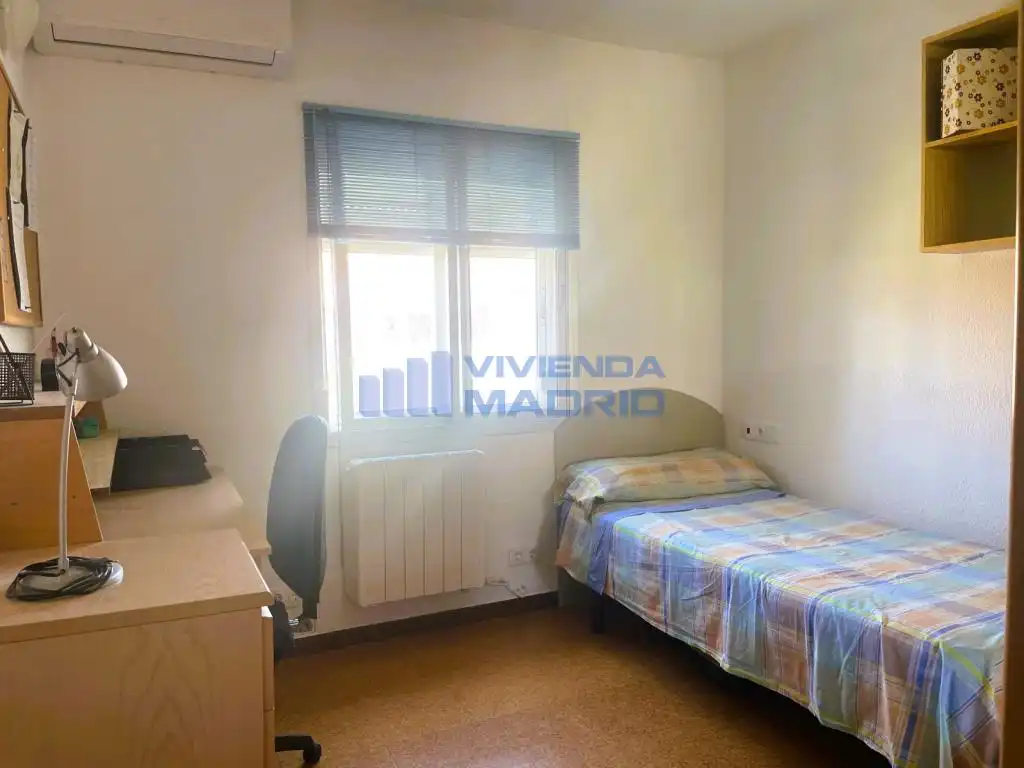 Dormitori de Pis en venda en  Madrid Capital amb Aire condicionat, Calefacció i Moblat