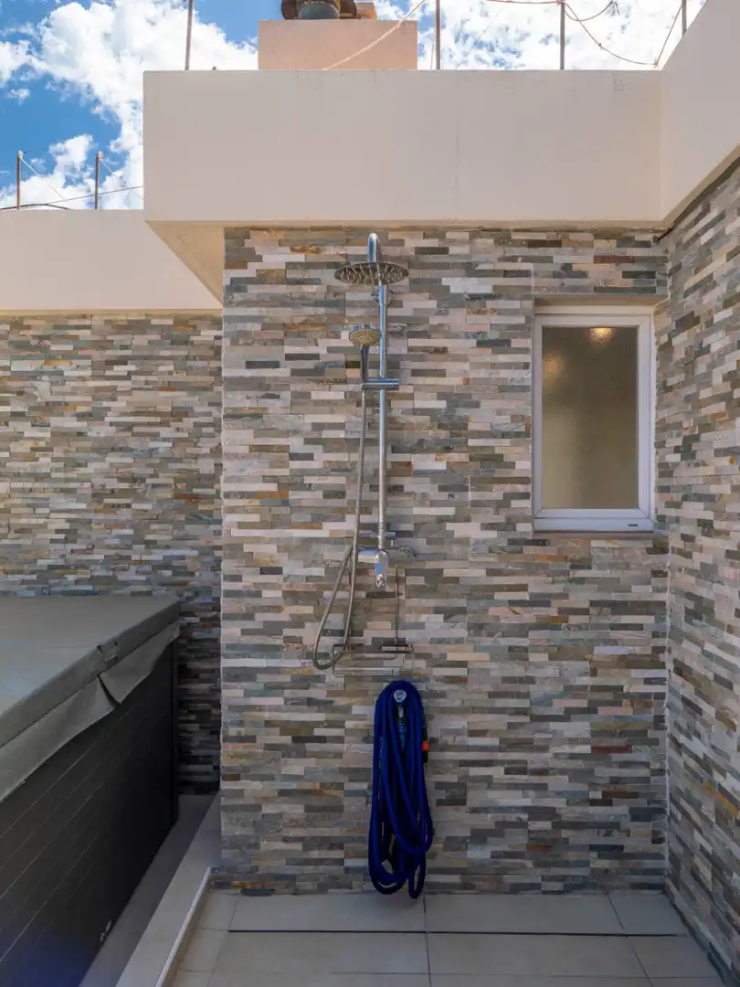 Bathroom of Attic for sale in Calpe / Calp  with Air Conditioner, Heating and Terrace