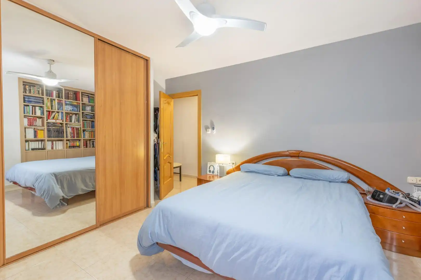 Bedroom of Flat for sale in Granada  with Parquet flooring and Storage room