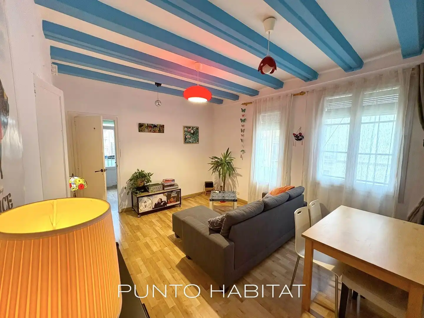 Sala de estar de Piso en venta en Barcelona con Aire acondicionado, Parquet y Balcón