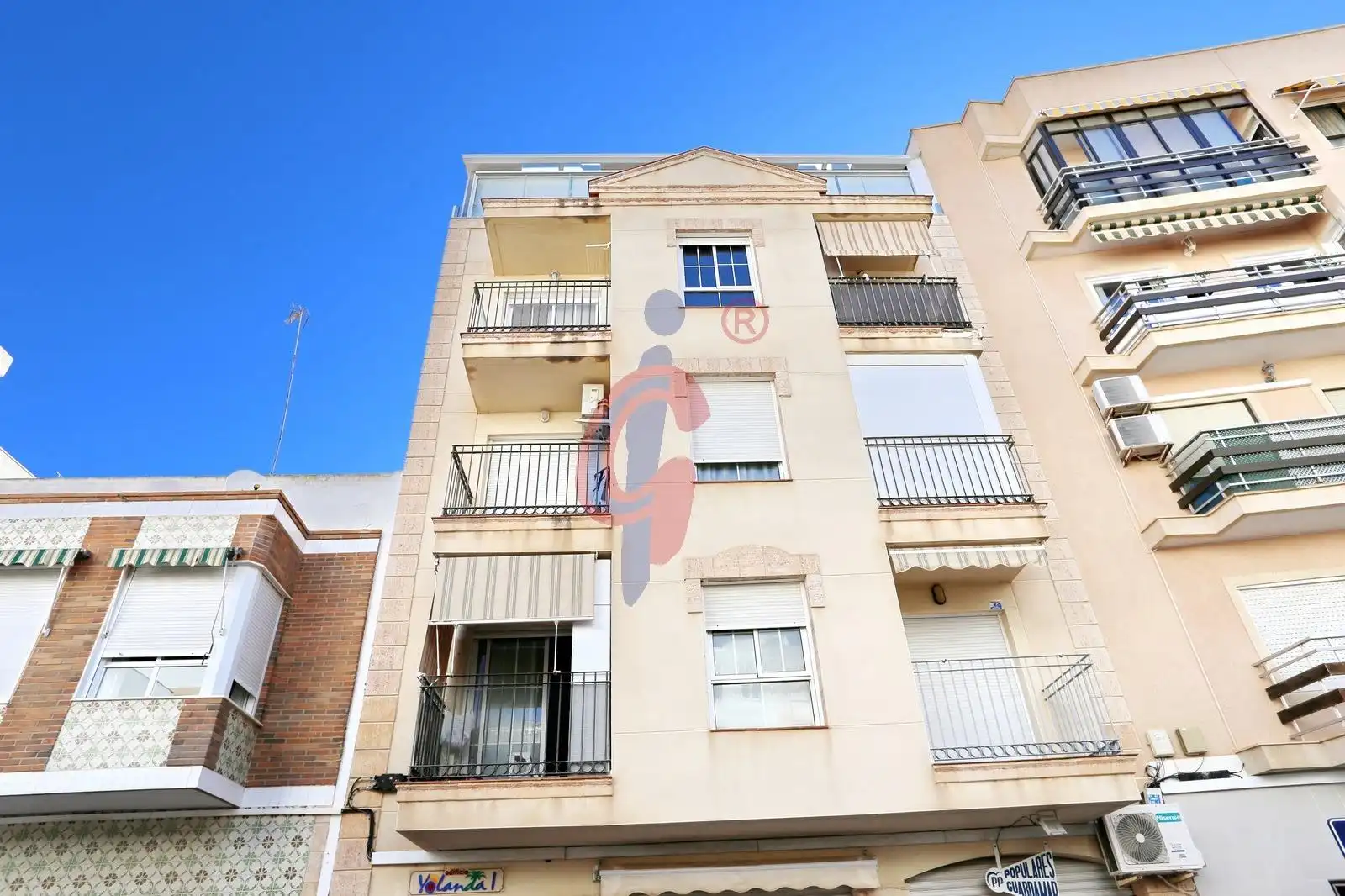 Vista exterior de Ático en venta en Guardamar del Segura con Aire acondicionado y Amueblado