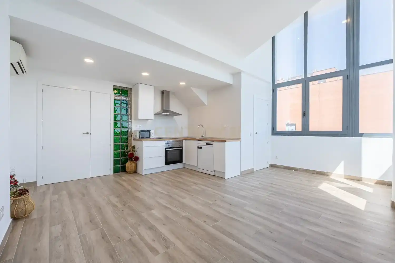 Kitchen of Apartments for sale in Alcorcón  with Air Conditioner, Storage room and Oven
