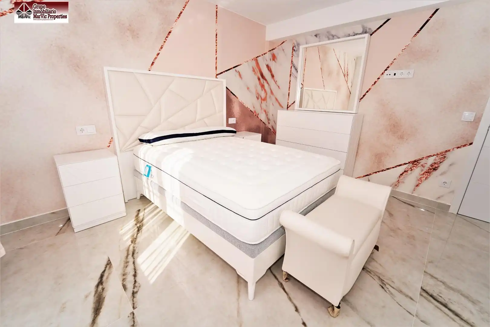 Chalet con piscina en venta en Coloma, imagen 40