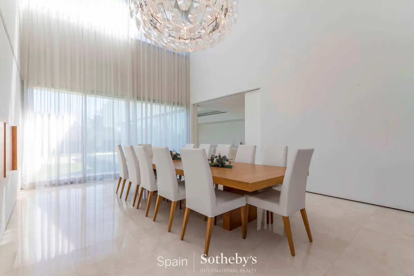Comedor de Casa o chalet en venta en Madrid con Aire acondicionado, Calefacción y Jardín privado