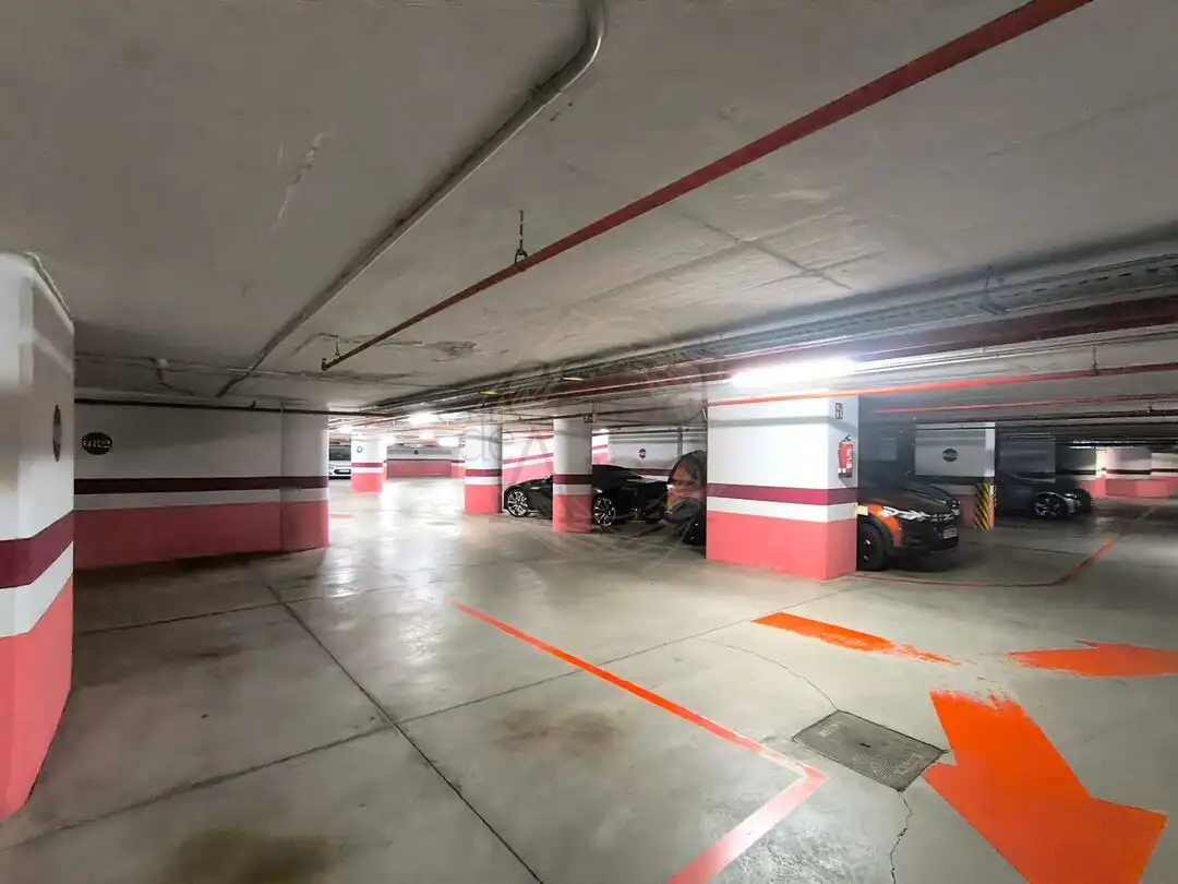 Parkplatz von Garage zur Miete in Bilbao 