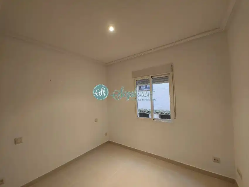 Habitación de Piso en venta en Segovia con Aire acondicionado y Calefacción