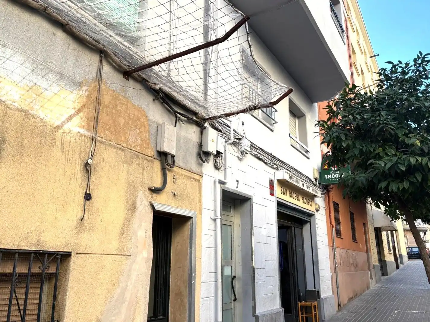 Vista exterior de Apartamento en venta en L'Hospitalet de Llobregat