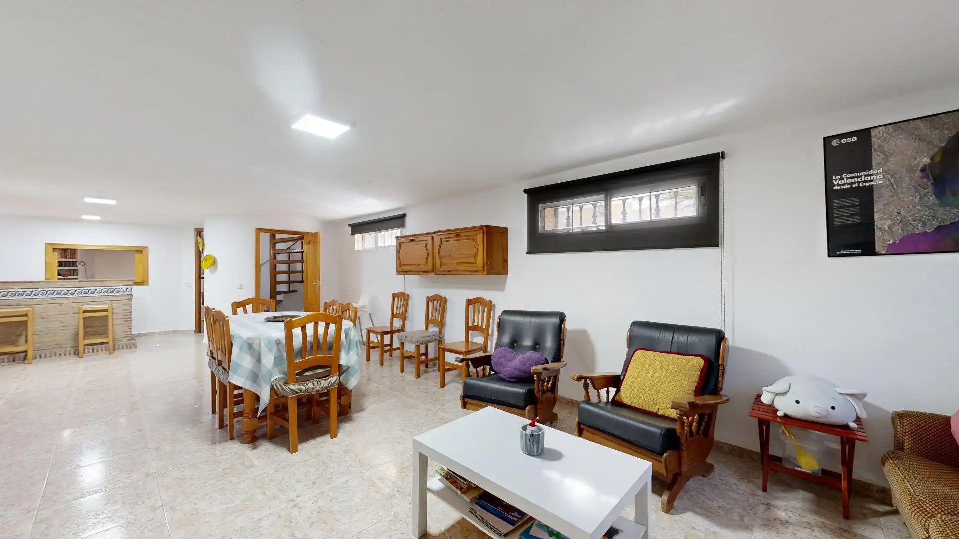 Houses for sale in Montserrat  with Terrace, Storage room and Swimming Pool
