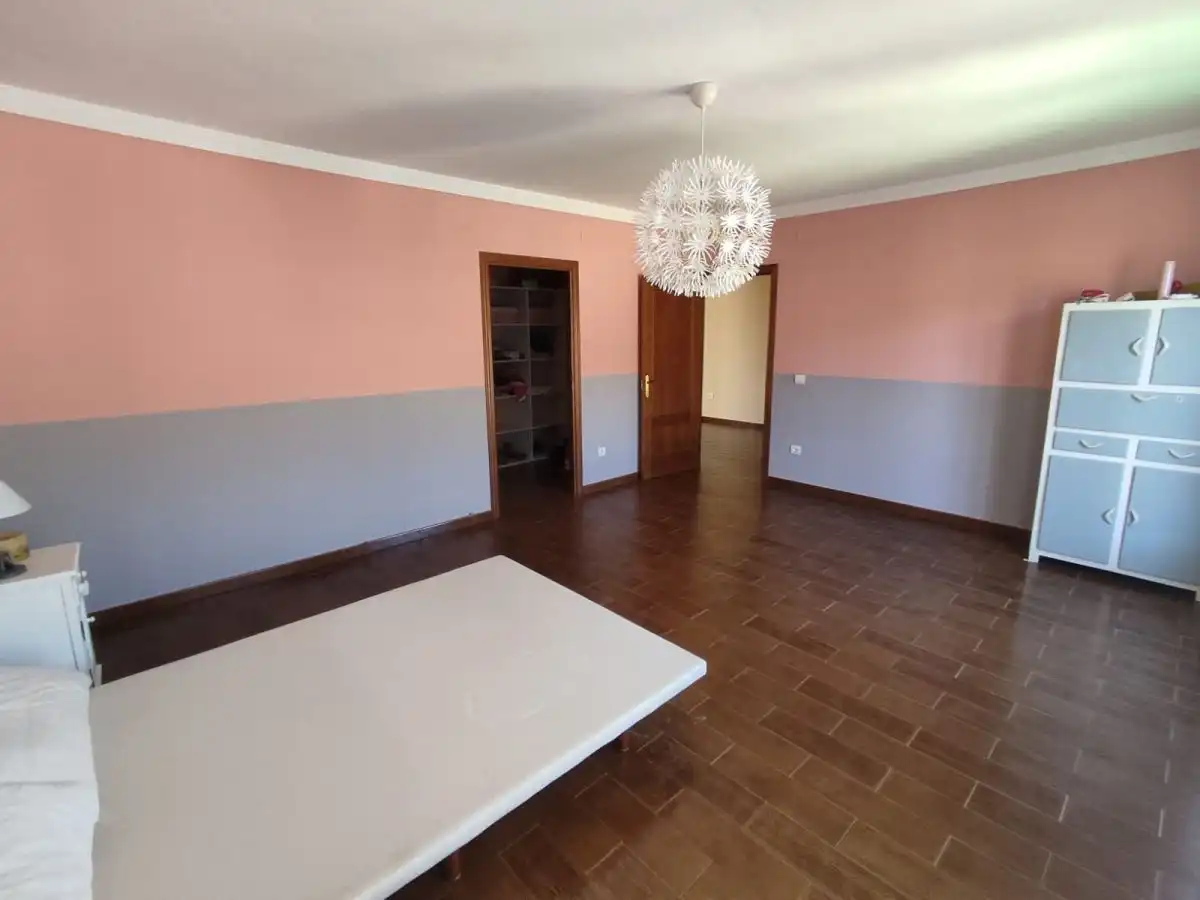 Sala d'estar de Casa o xalet en venda en Serradilla amb Aire condicionat