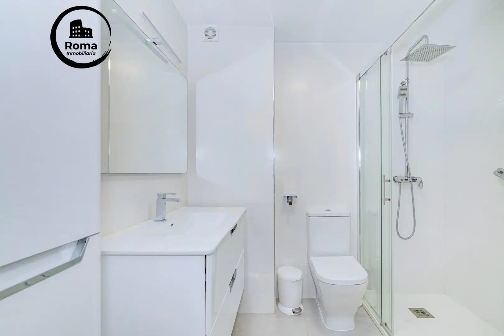 Badezimmer von Wohnung zum Verkauf in Torrenueva Costa mit Klimaanlage, Terrasse und Abstellraum