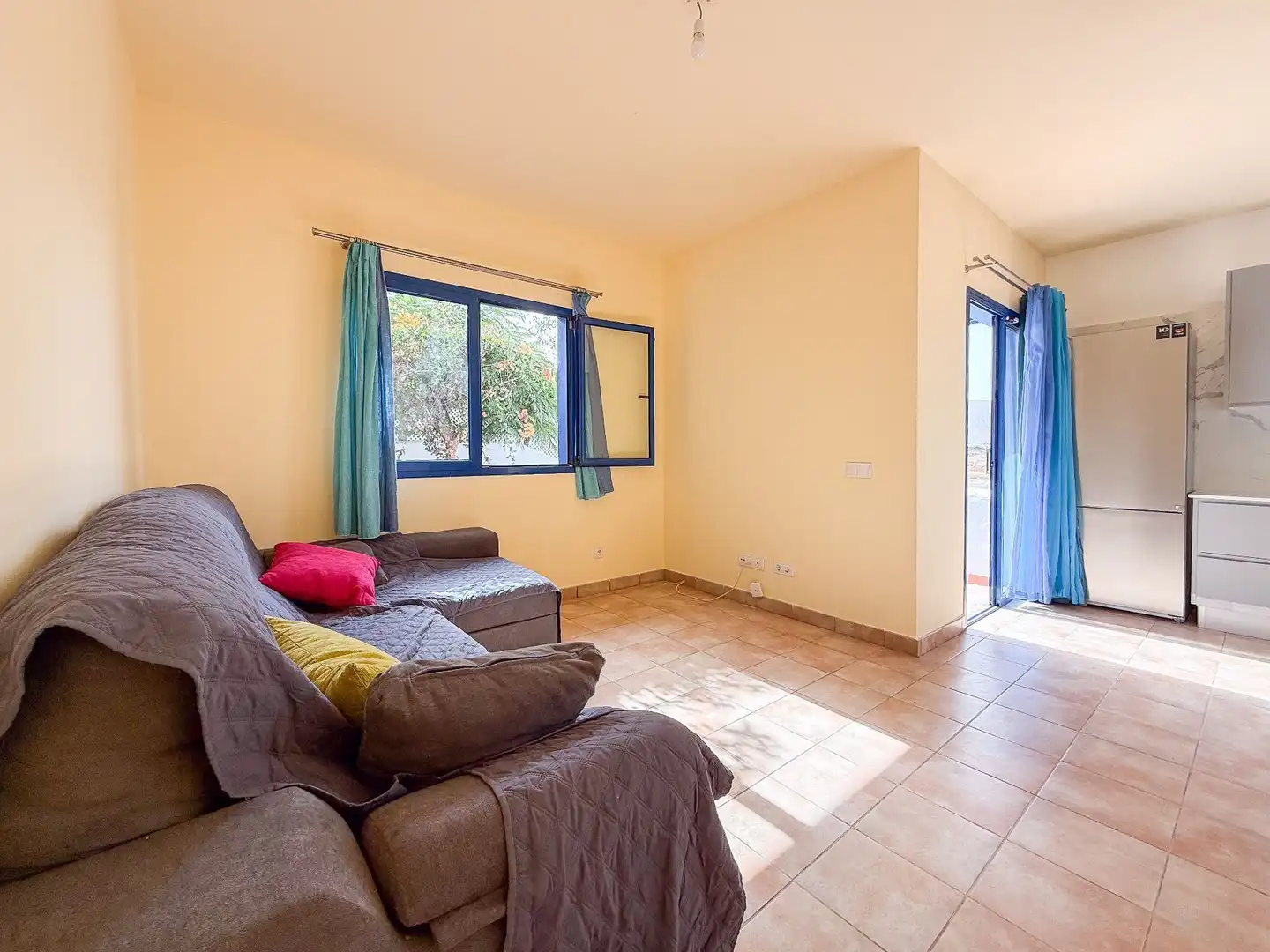 Terraced house with garden for sale in Nopal, imagen 4