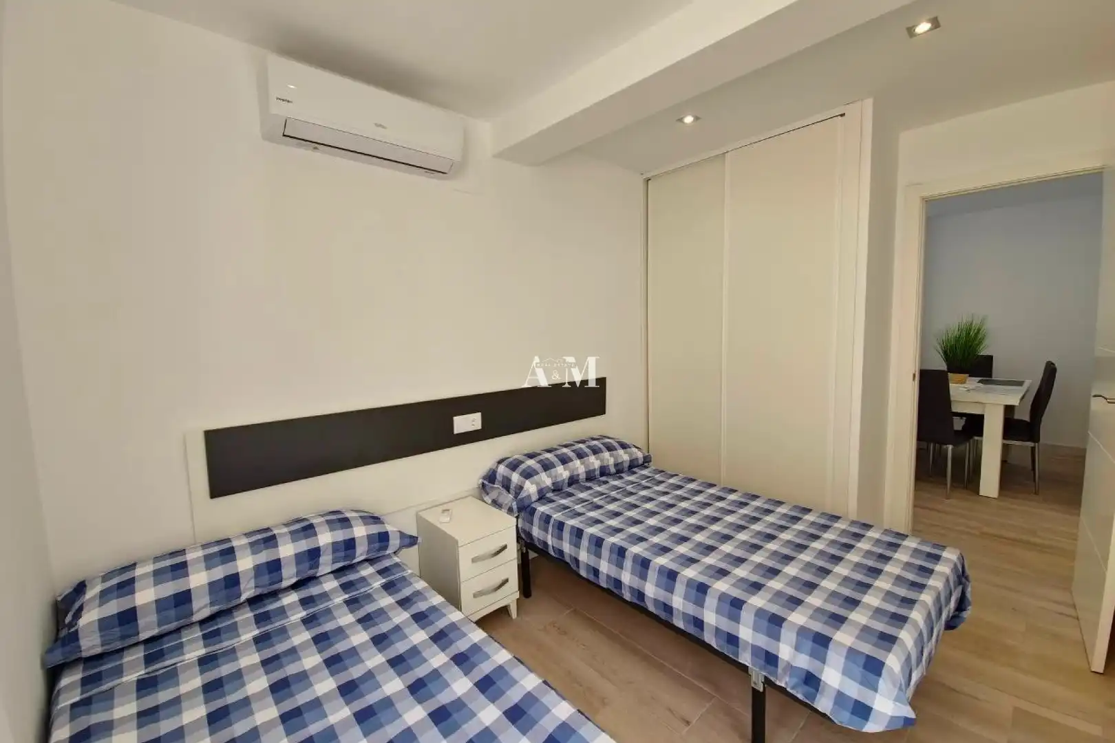 Dormitori de Casa o xalet en venda en Orihuela amb Calefacció, Jardí privat i Terrassa