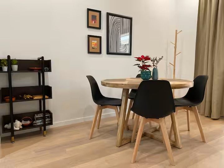 Comedor de Piso de alquiler en  Valencia Capital con Aire acondicionado, Calefacción y Amueblado