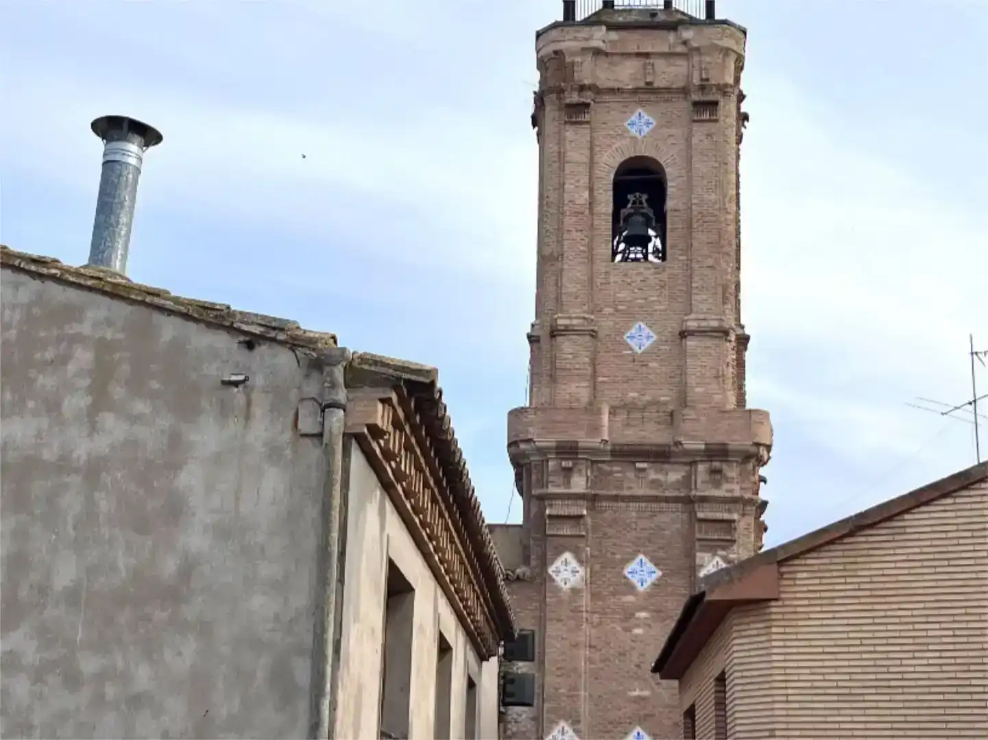 Vista exterior de Casa adosada de lloguer en Pedrola amb Traster, Moblat i Balcó