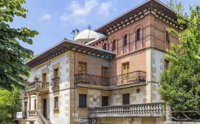 Vista exterior de Pis en venda en Oiartzun amb Calefacció, Jardí privat i Terrassa