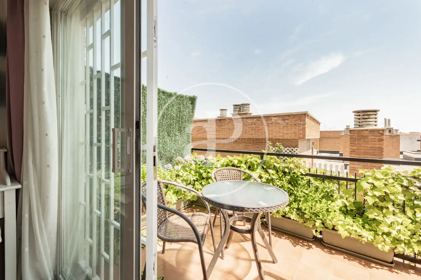 Piso en venta en C. de Pechuán, Ciudad Jardín