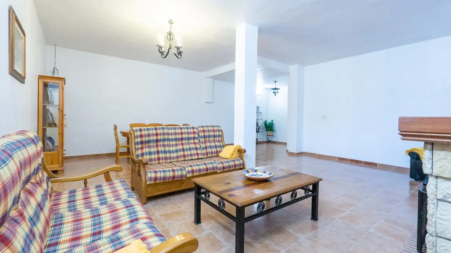 Sala d'estar de Casa o xalet en venda en Elche / Elx amb Aire condicionat, Jardí privat i Terrassa